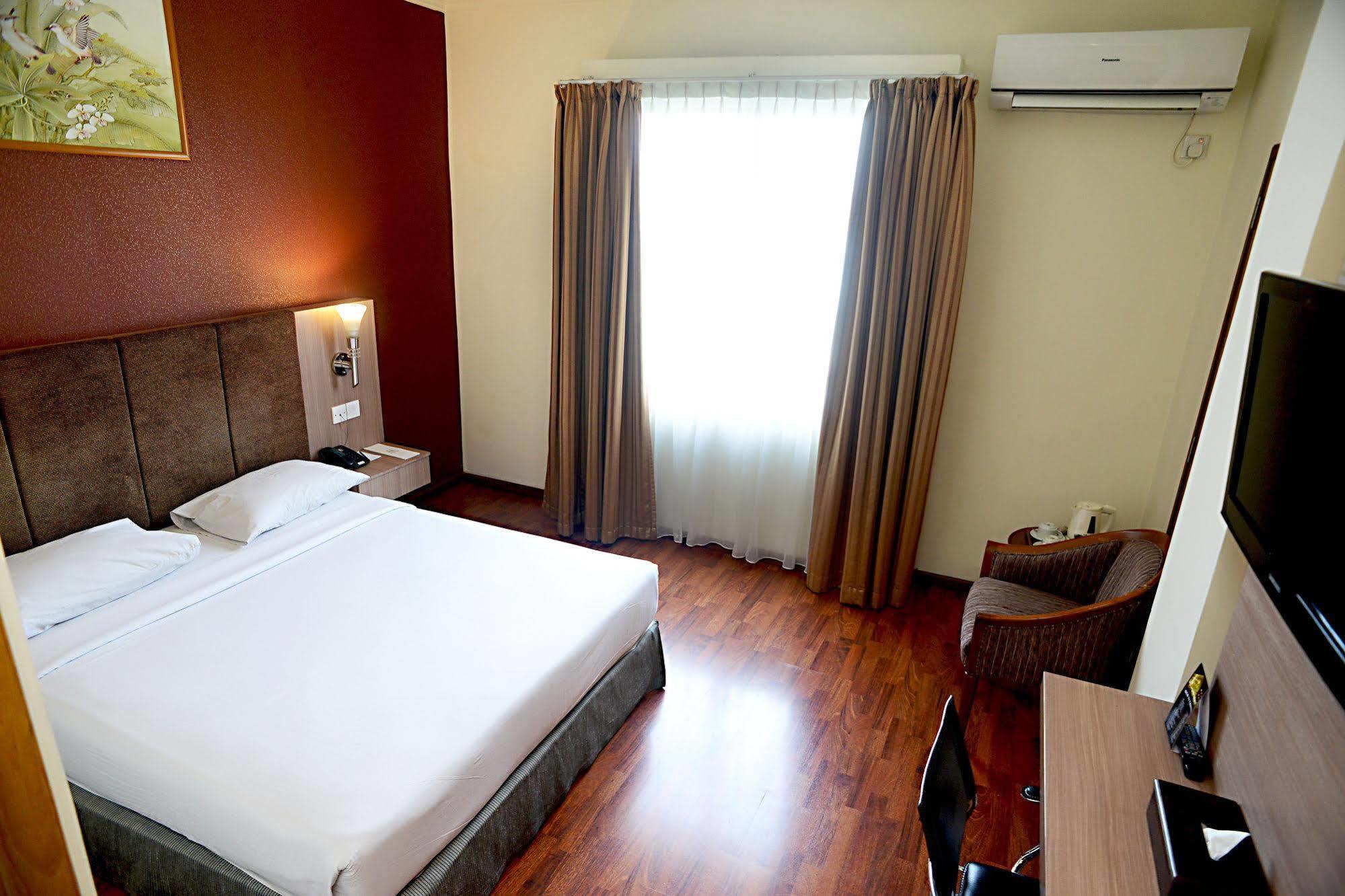 Deluxe Double Room,706686997:JPEG